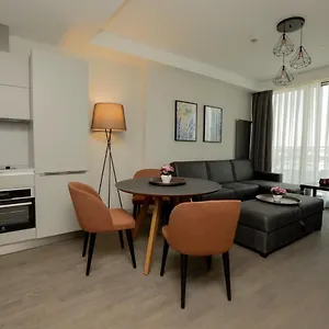 Retro 9 Homes & Suites شقة اسطنبول