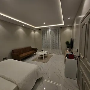 استديو انيق وراقي الرياض